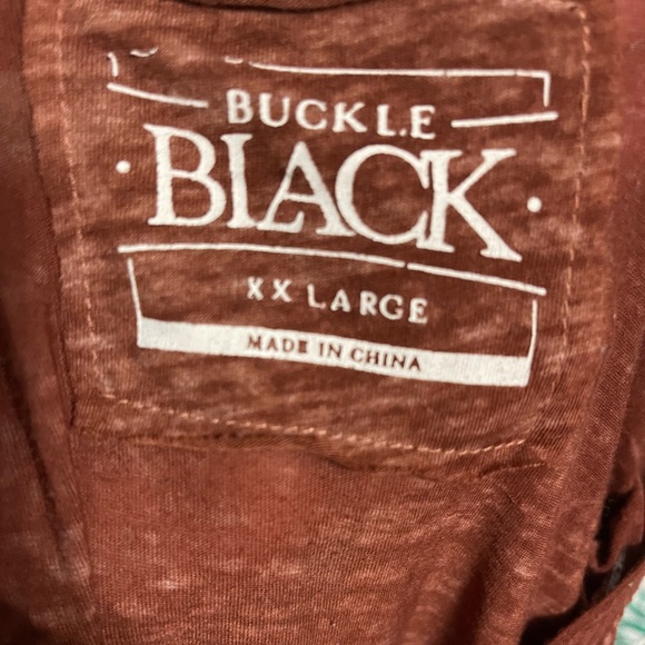 Rust buckle tee - Picture 2 of 2